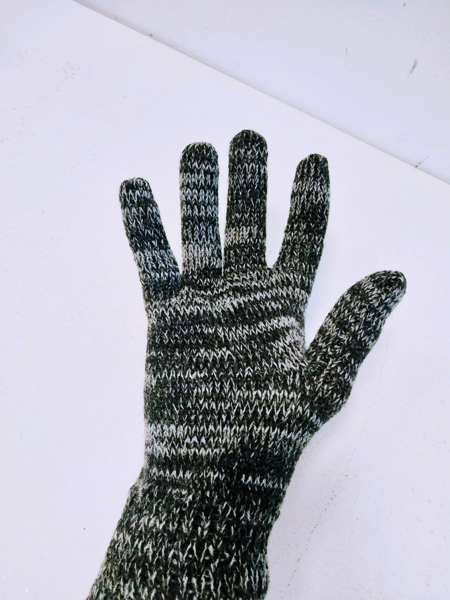 Gloves Pixel – Pennsylvania Academy of the Fine Arts